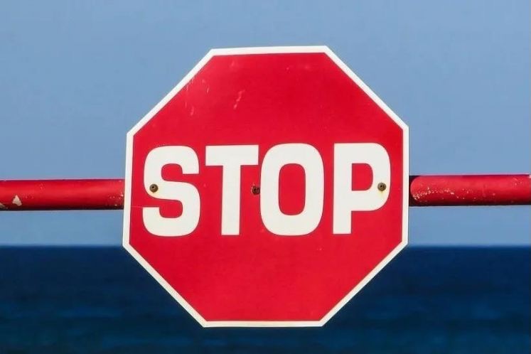 11家銀行暫停貴金屬交易開(kāi)戶，市場(chǎng)震蕩加劇、業(yè)務(wù)合規(guī)性待考